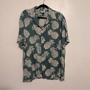 Hilo Hattie Pineapple Print Hawaiian Button-Up Shirt size Large
